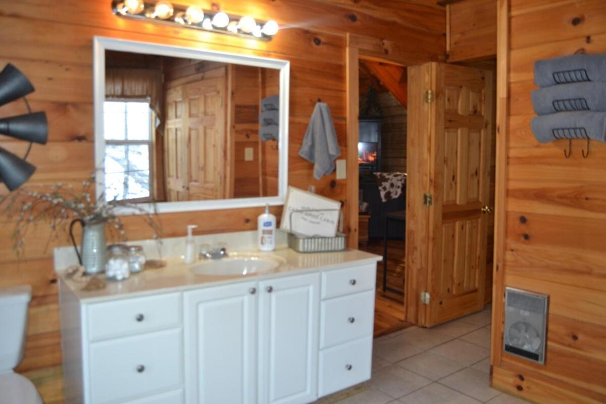 The Willow, Secluded And Cozy Country Cabin Ravenna 外观 照片